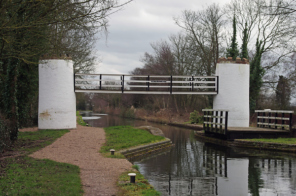 Birmingham fazeley turret foot bridge