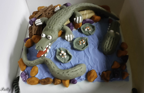 Crocodile birthday cake