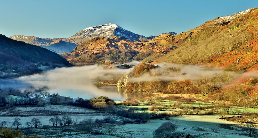 Misty Llyn Gwenant