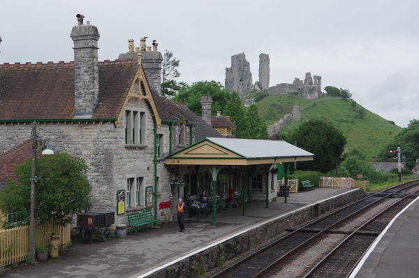 Corfe Castle & station