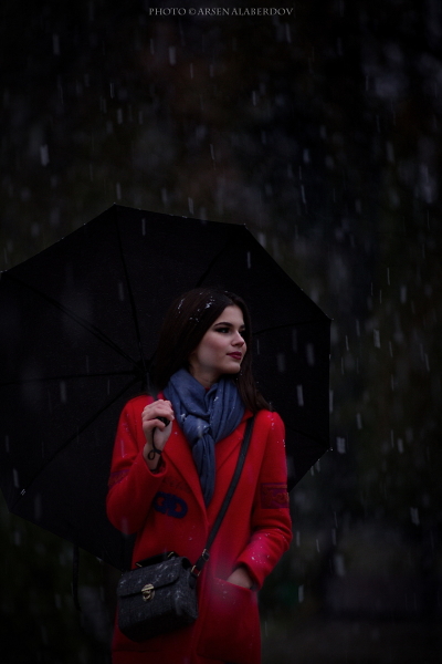 LADY IN RED ( FIRST SNOW )   K-1, DA*200 2.8