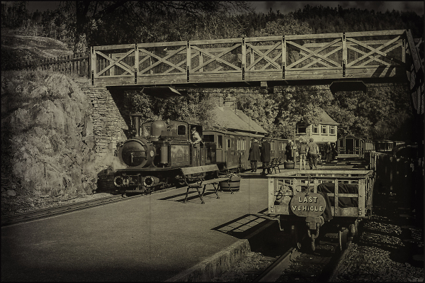 Last Vehicle, Tan y Bwlch