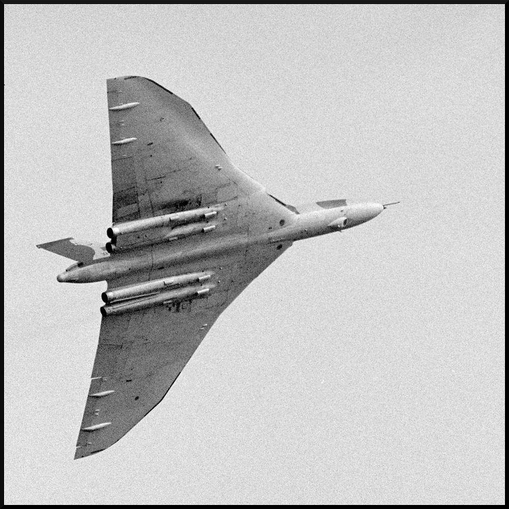 Vulcan displaying at the 1976 Cosford Airshow