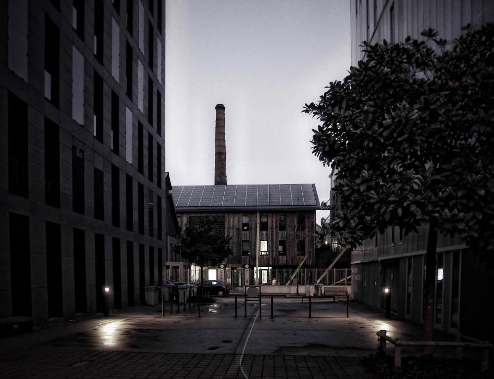 City life - Side street