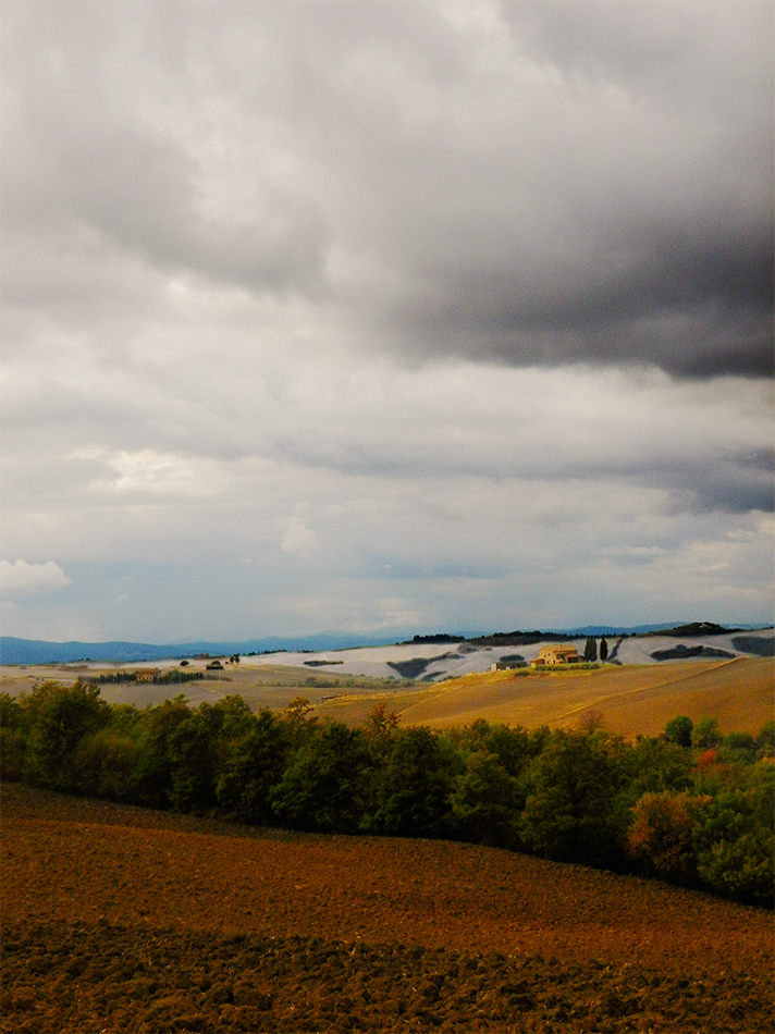 Cloudy on Crete Senesi