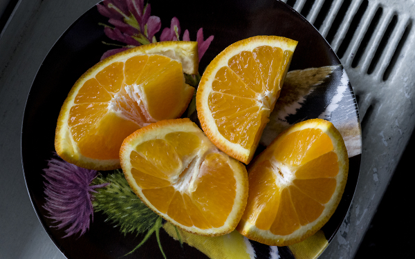 Orange on Plate on Rad