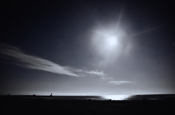 Moonburst with departing star (original)
