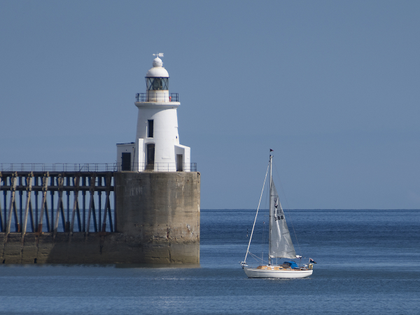 Yacht entering Blyth