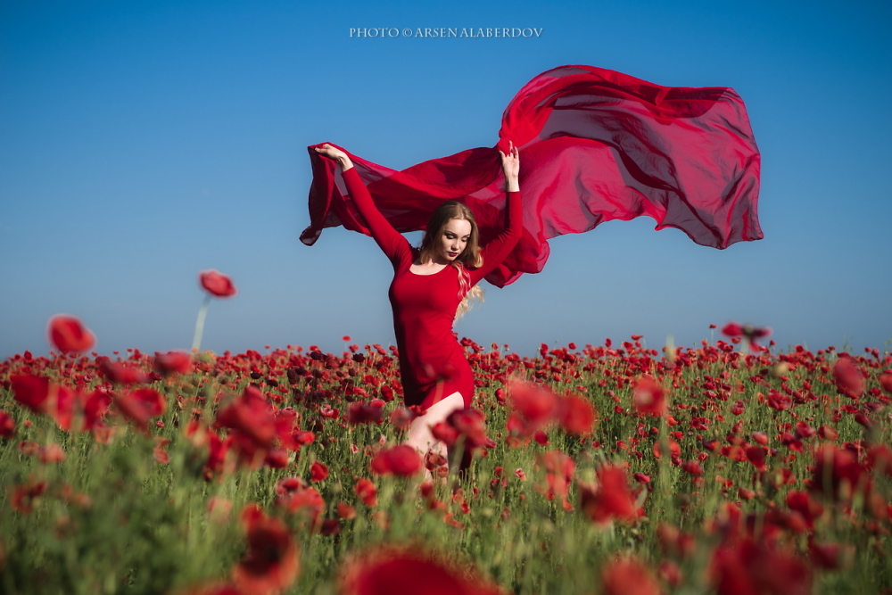LADY IN RED
