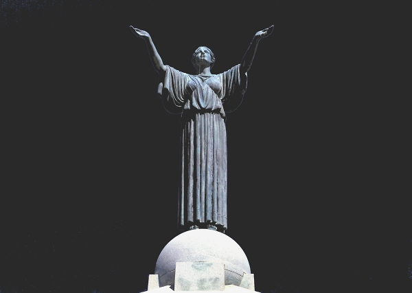 Statue