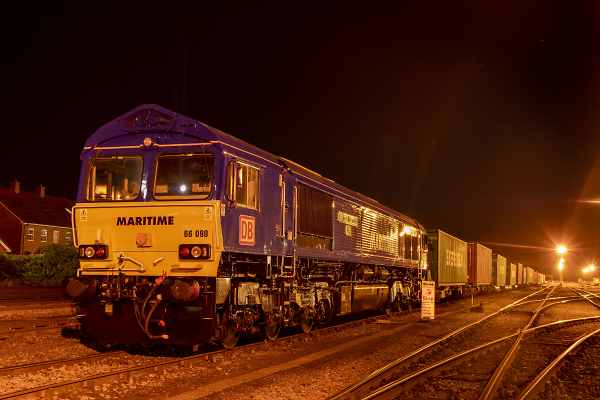 Night container train