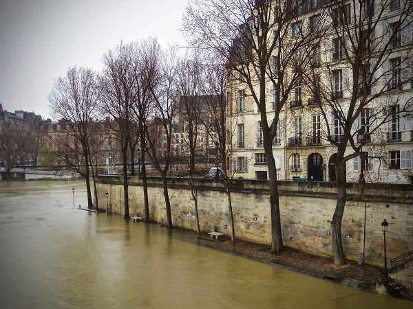 Silent high water in Paris.