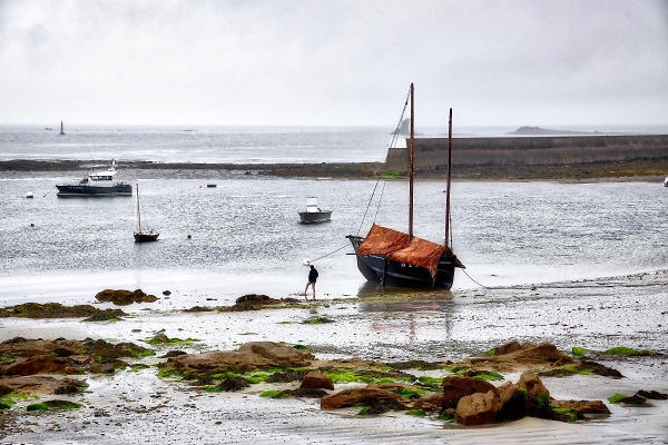 Waiting for the tide