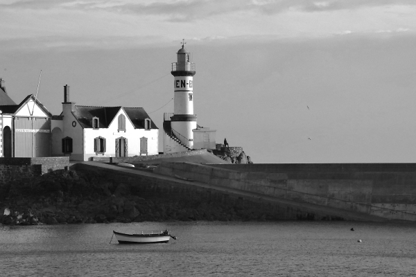 Just a pure and simple B&W