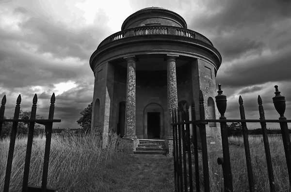 gateway to crome park folly