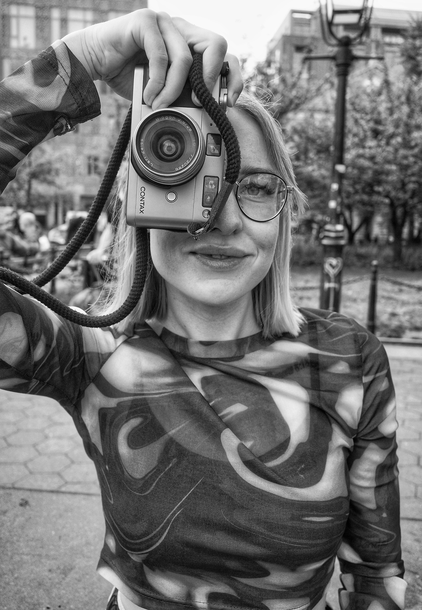 Contax Lady