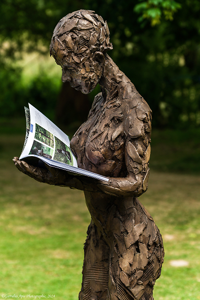In My Hands (What I'm Reading Now)