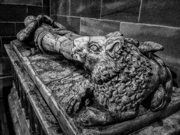 De Birmingham Tomb