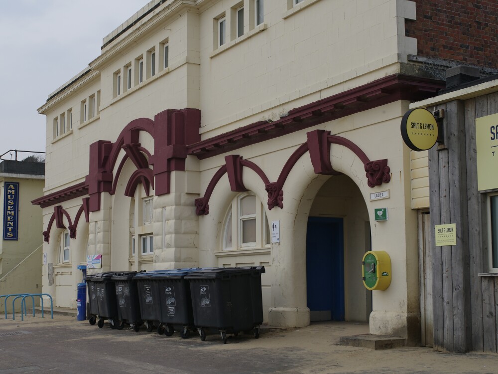 Toilet block