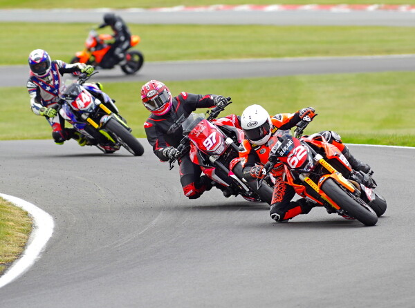 BMW Trio at Oulton