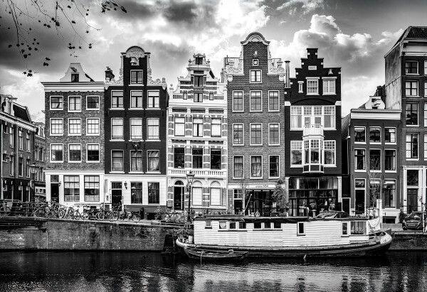 More Leaning Buildings