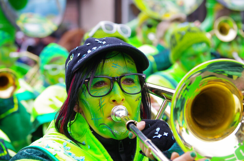 Face in a crowd