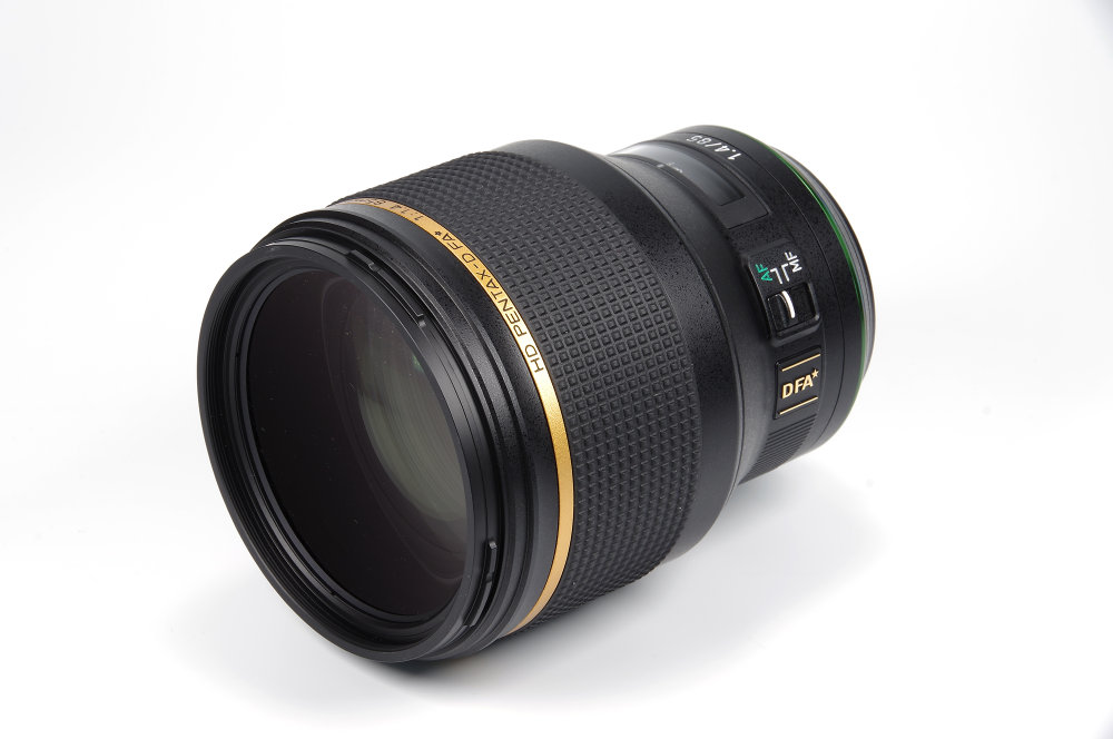 Pentax D Fa 85mm F1,4 Front Oblique View | 1/5 sec | f/16.0 | 88.0 mm | ISO 100