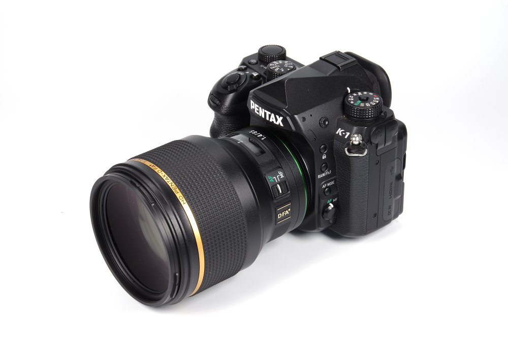 Pentax D Fa 85mm F1,4 On K1 Front Oblique View | 1/5 sec | f/16.0 | 60.0 mm | ISO 100