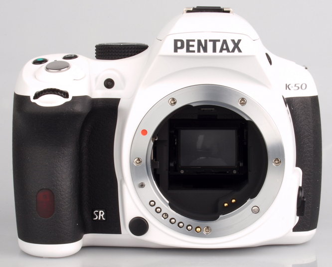 Pentax K-50 White Large (4) Pentax K-50 White Large (4)