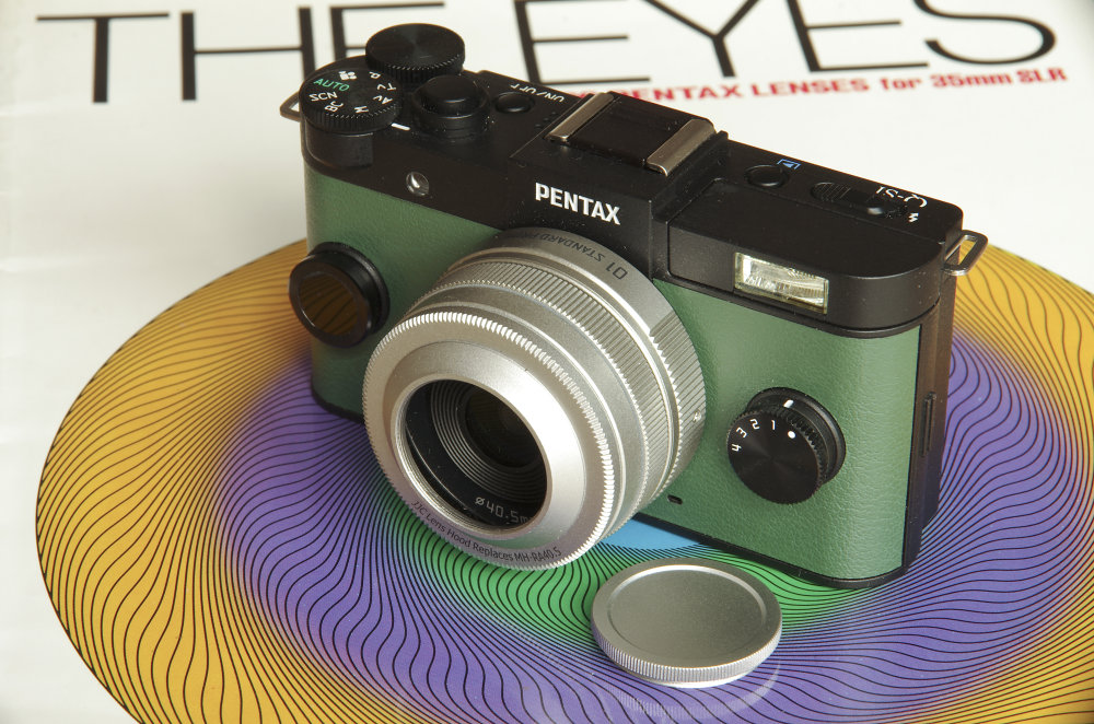 Pentax Q 01 Prime On Q S1 With Hood