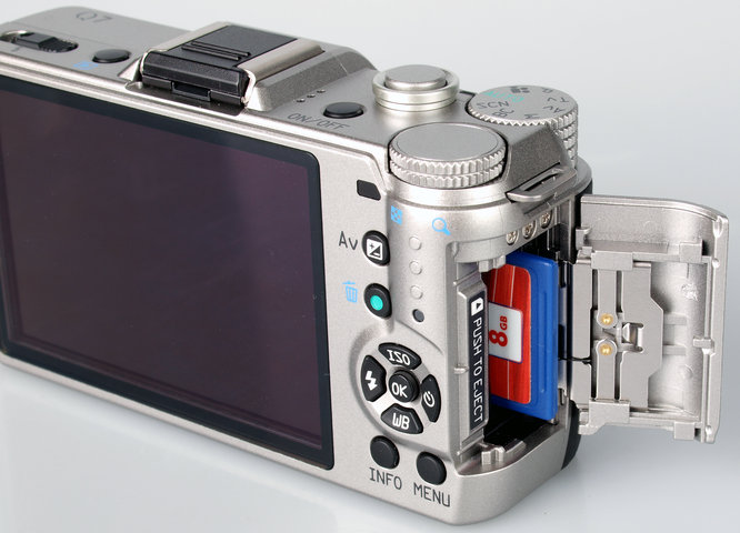 Pentax Q7 8
