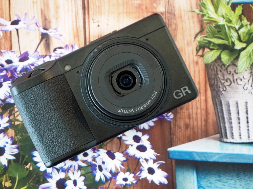 RIcoh GR III (16) (Large)
