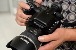 Pentax 645D Medium Format Camera - Hands On Review
