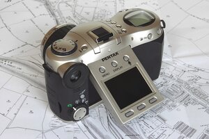 Pentax EI-2000 Digital Camera Review